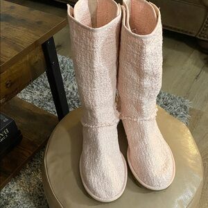 UGG Australian Heirloom light pink Canvas & suede Lace up Boots women’s size 6